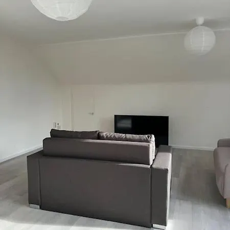 Dschungeldesign 8 Pers Zwischen Mannheim Und Heidelberg * Edingen-Neckarhausen